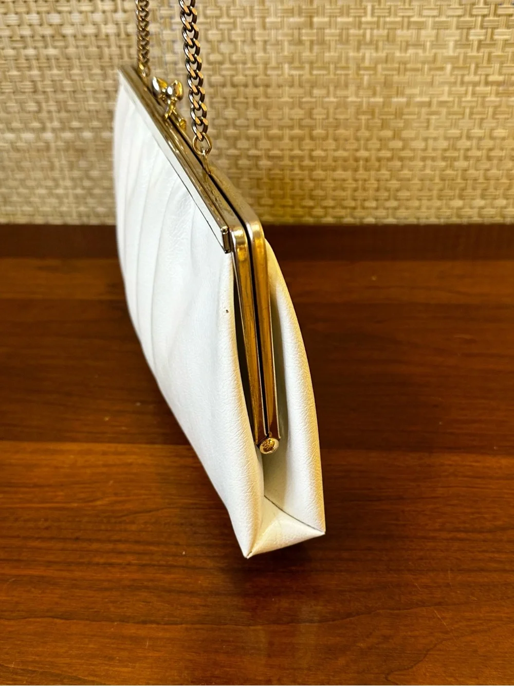 VTG 1950s-60s Andé White Faux Leather Clutch Kiss Lock Mid Century Evening Bag